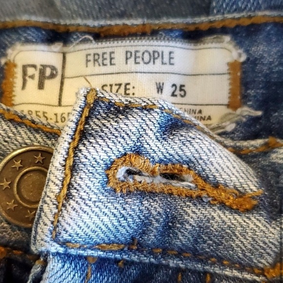 FREE PEOPLE CHELSEA CROP KICK FLARE JEANS - Picture 5 of 6